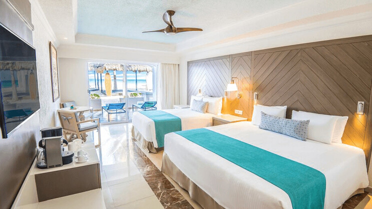 Junior Suite Double Beachfront King or Double